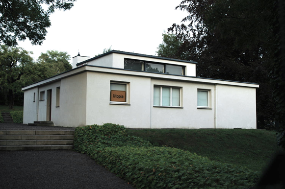 Fotografía de la autora. Vivienda unifamiliar prototipo de la Bauhaus, conocida como Haus am Horn, Weimar, 1923.